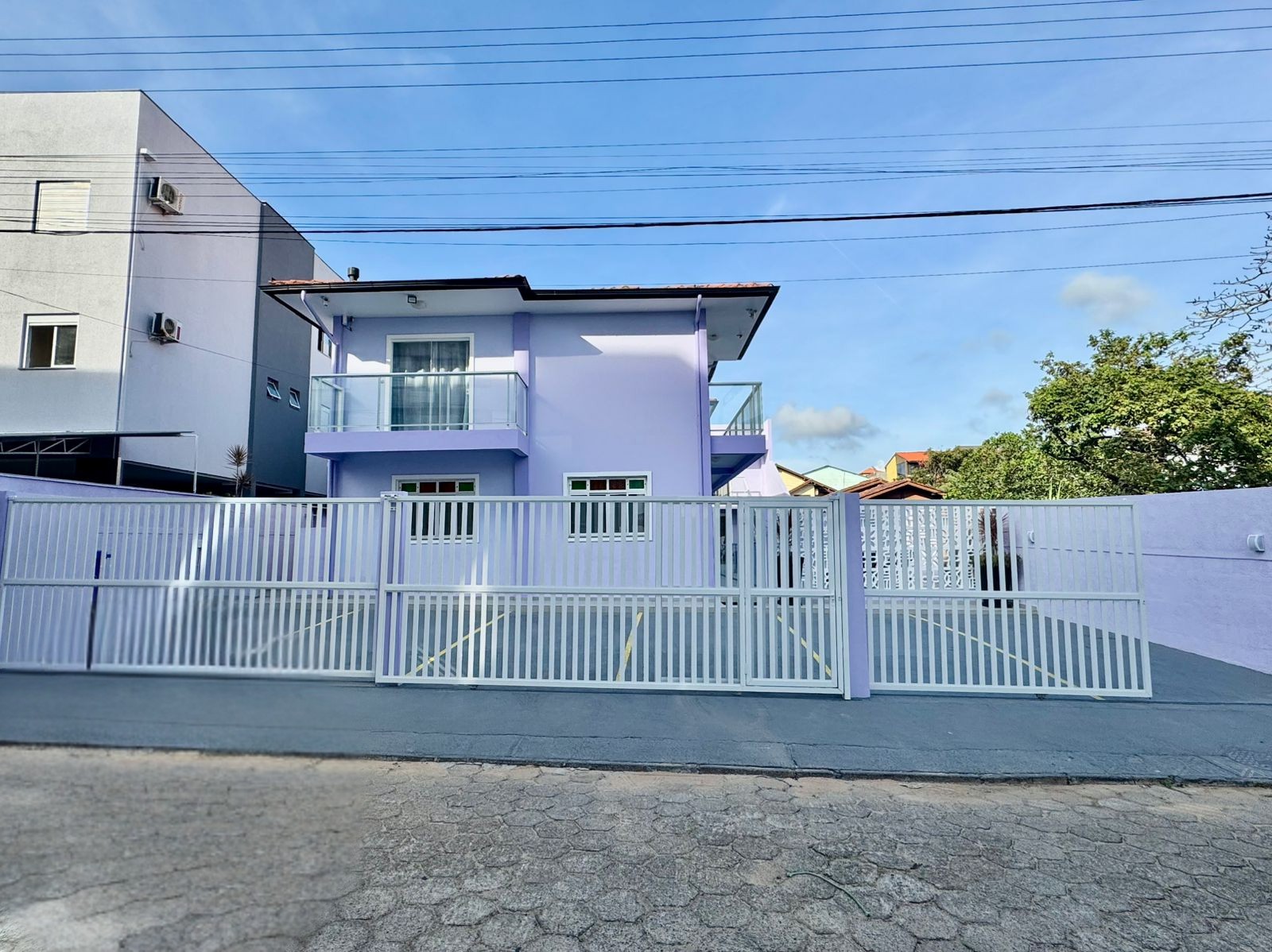 411c68f9-b33e-4e0e-83c4-322e2efdeeef