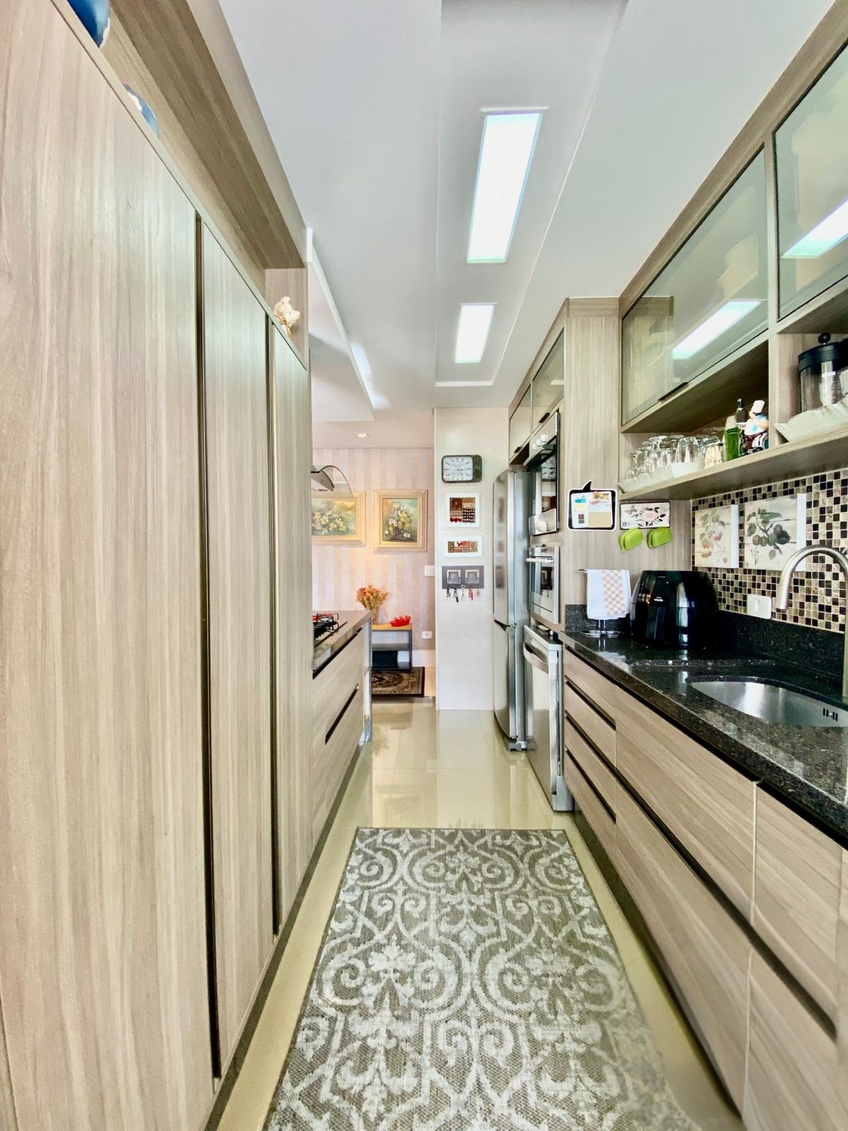 8b68011e-bdbb-498e-8de2-f3229f45ae1b