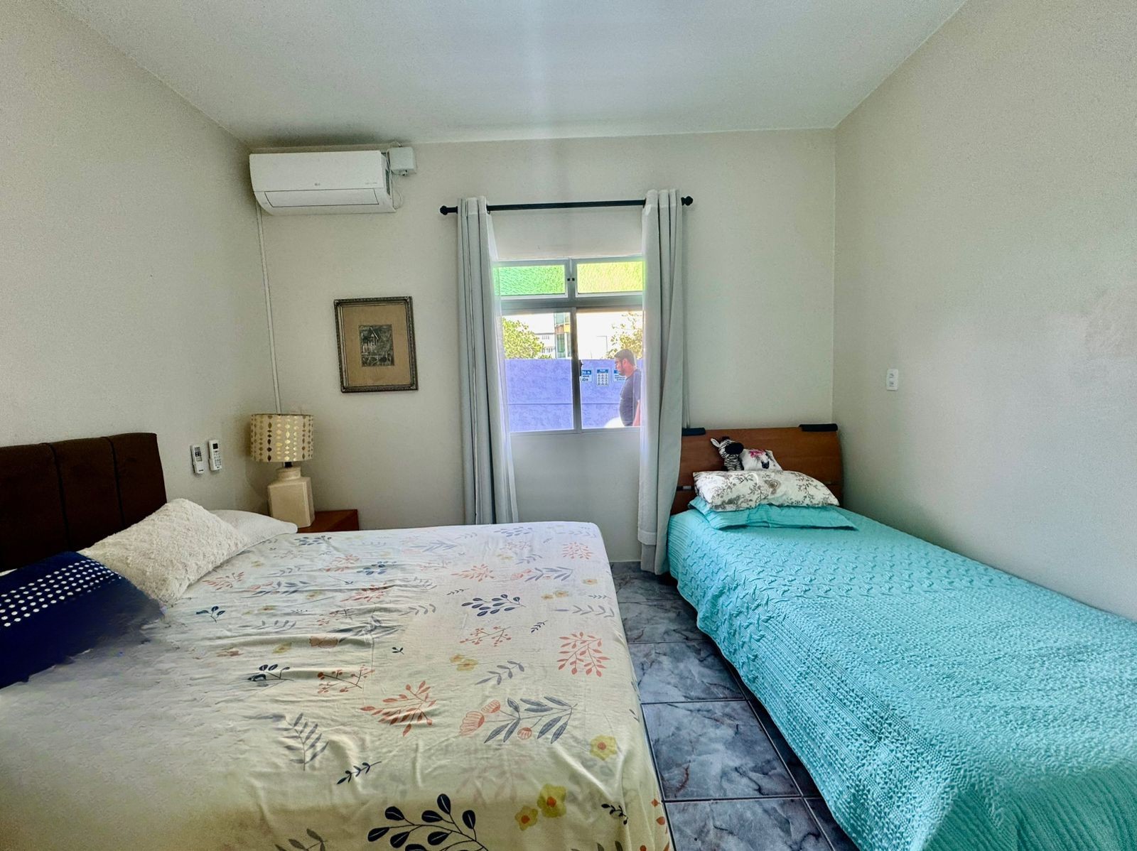 b012aef4-df64-40e8-bb9e-6fb727fdbaa7