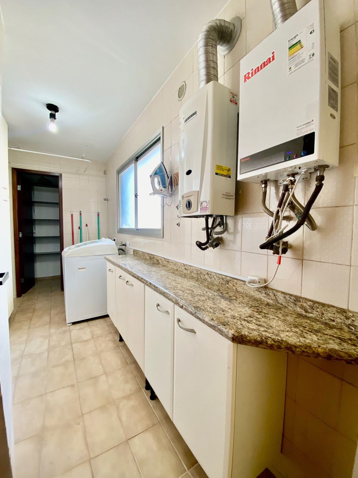 b8da9dac-426f-4bbd-a033-459725739a35