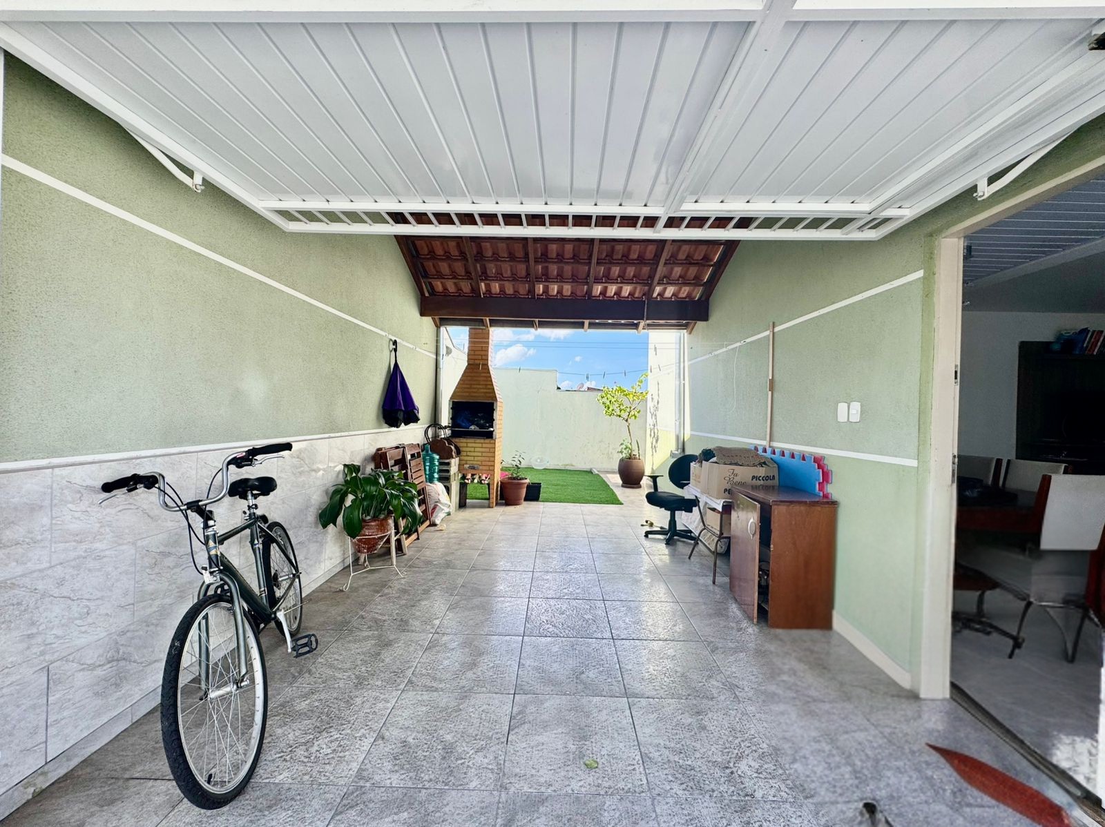 b96611f4-62c1-406d-a6f9-a1f8037c76d2