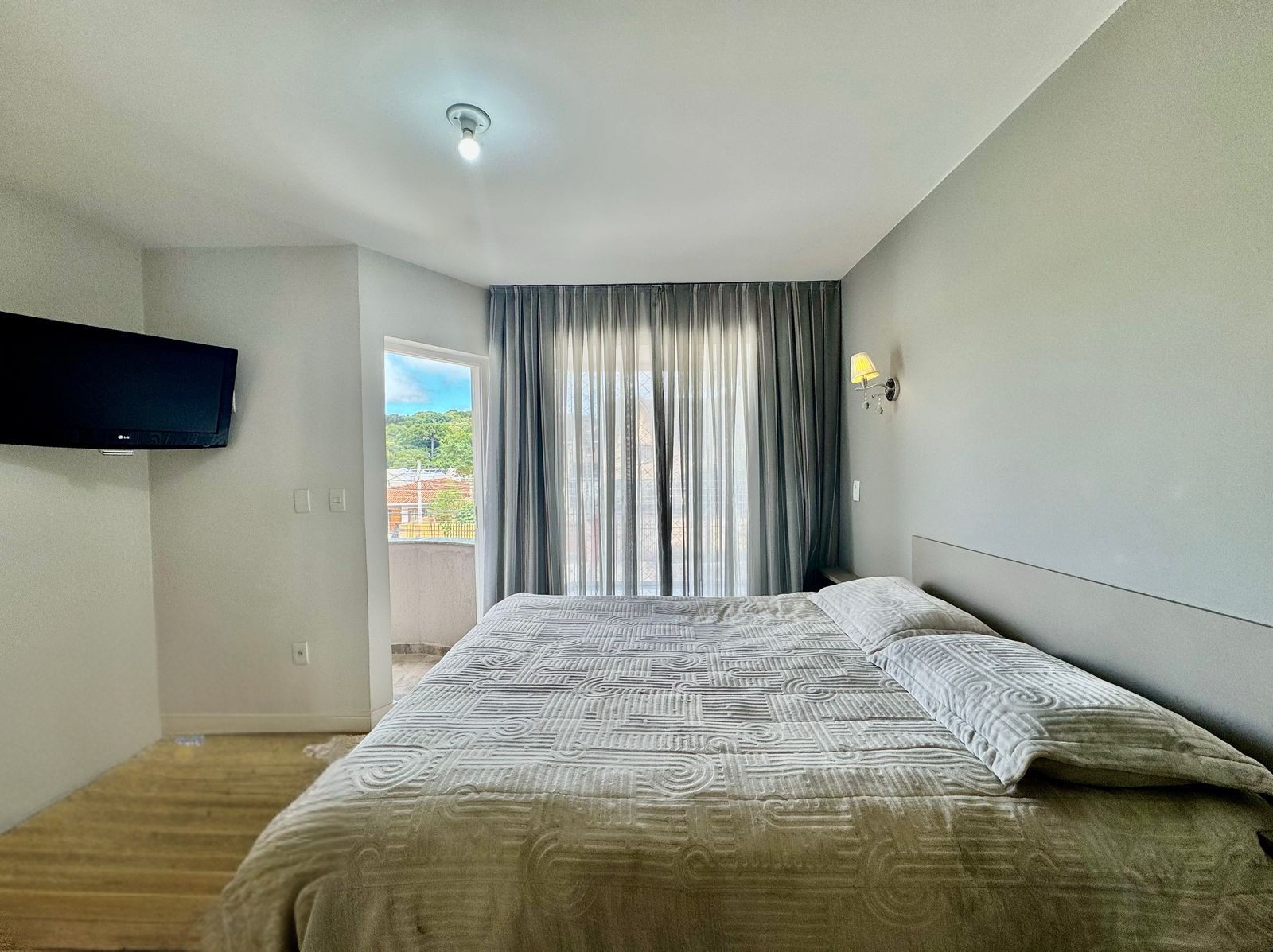 d1a21cc8-31c2-4173-ad32-a6a2d2f8cf8f