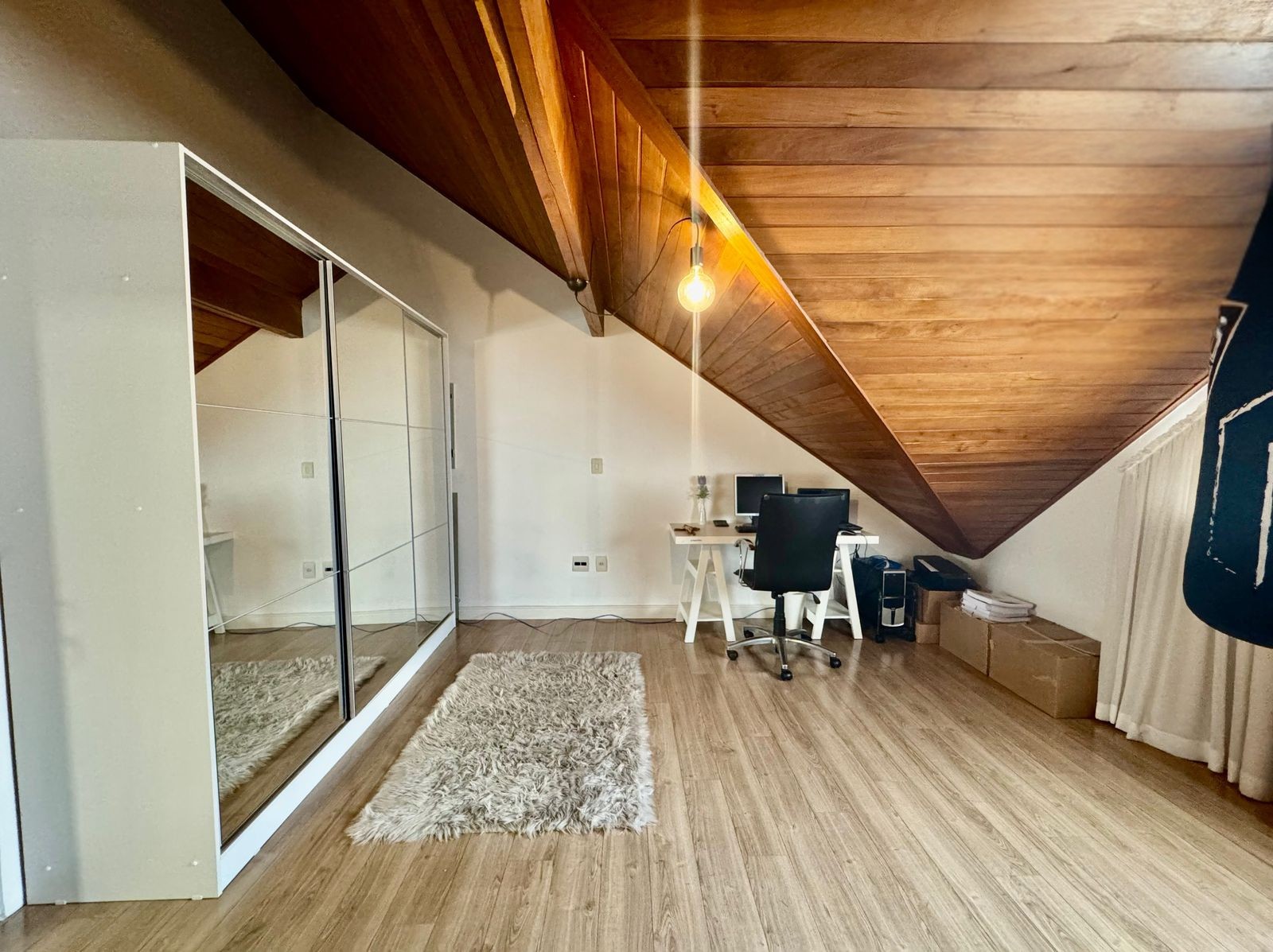 dd114f67-a62c-4800-b837-5691377ca496